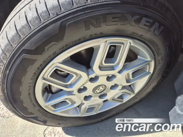 Hyundai Staria 2025 thumb 5