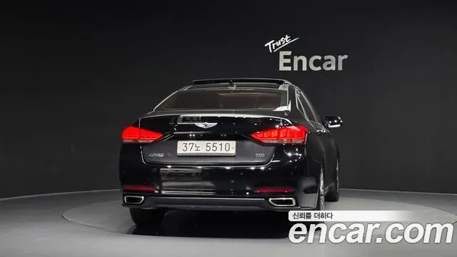 Hyundai Genesis 2013 thumb 3