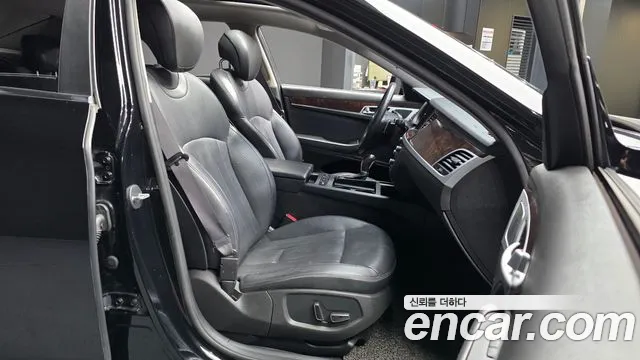 Hyundai Genesis 2013 thumb 10