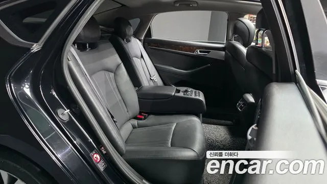 Hyundai Genesis 2013 thumb 11