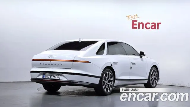 Hyundai Grandeur 2023 thumb 2