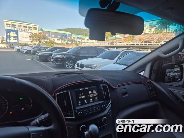 Hyundai Starex 2019 thumb 9