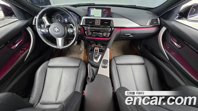 BMW 3-Series 2018 thumb 7