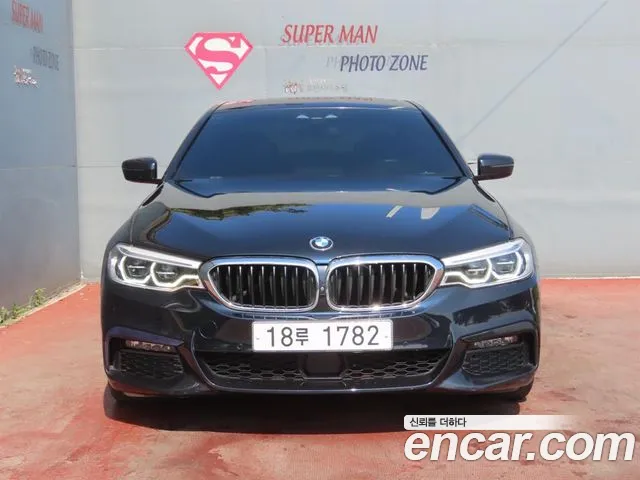 BMW 5-Series 2019 thumb 2