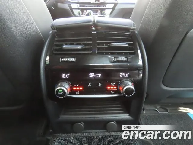 BMW 5-Series 2019 thumb 7