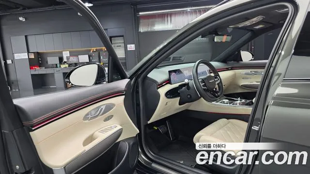 Genesis GV70 2025 thumb 9