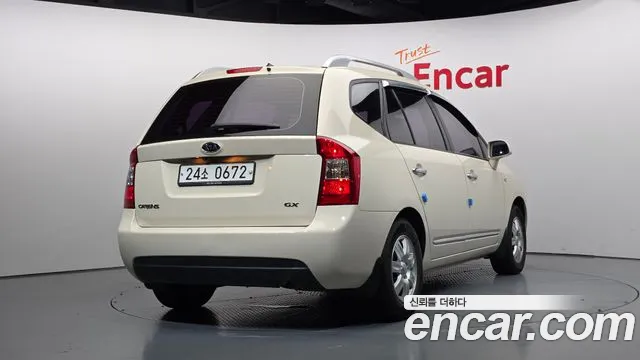 Kia Carens 2011 thumb 2