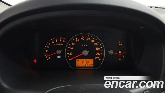 Kia Carens 2011 thumb 8