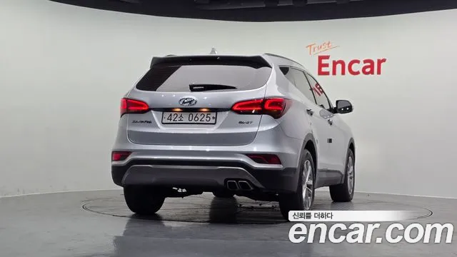 Hyundai Santa Fe 2016 thumb 4