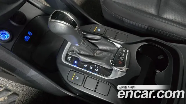 Hyundai Santa Fe 2016 thumb 9