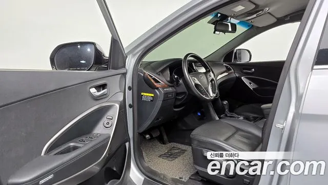 Hyundai Santa Fe 2016 thumb 10