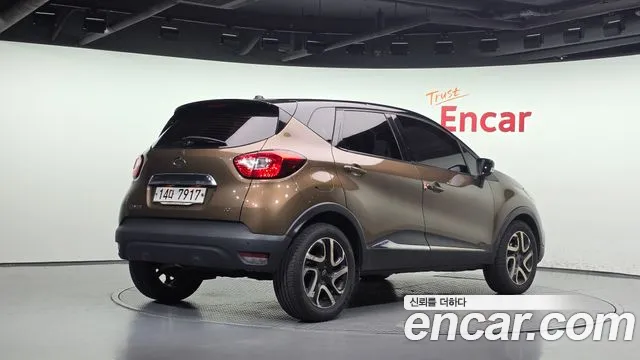 Renault-KoreaSamsung Captur 2016 thumb 2