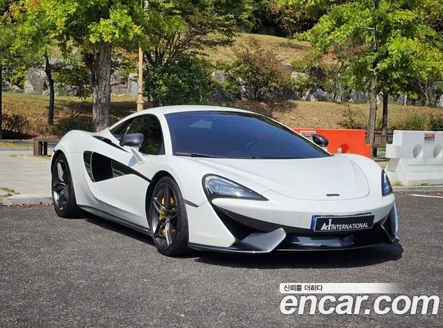 Mclaren 570S 2019 thumb 3