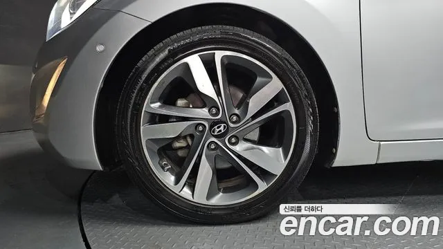 Hyundai Avante 2013 thumb 5