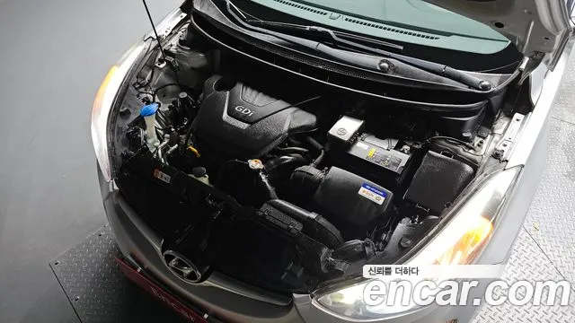 Hyundai Avante 2013 thumb 6