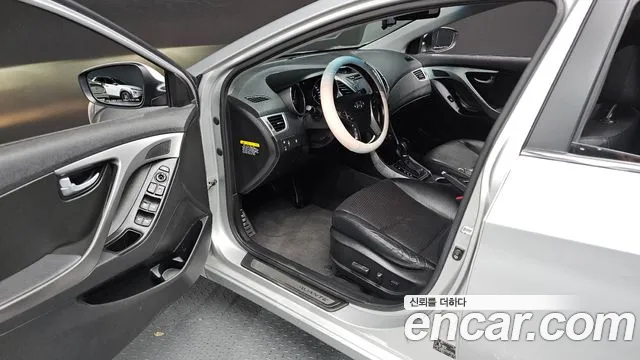 Hyundai Avante 2013 thumb 10