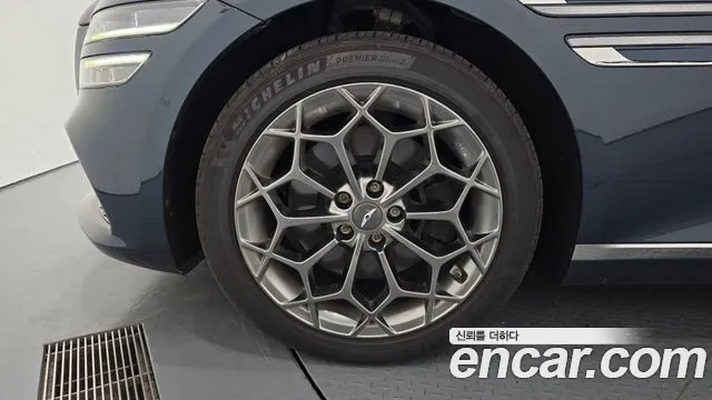 Genesis G80 2020 thumb 5