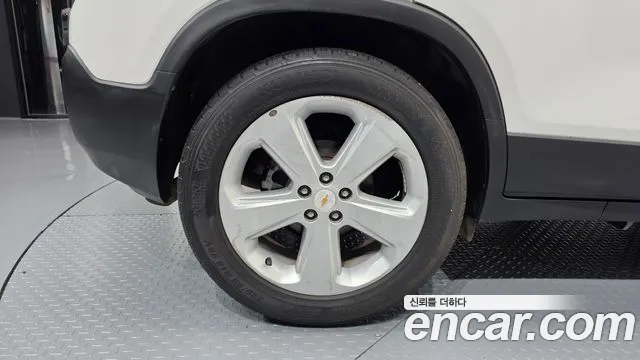 ChevroletGMDaewoo Tracker 2015 thumb 5