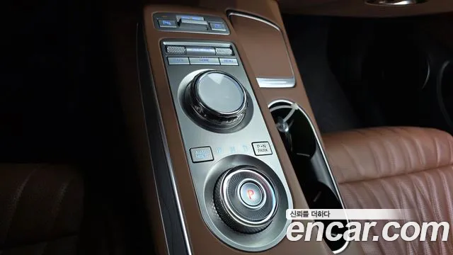 Genesis GV70 2021 thumb 9