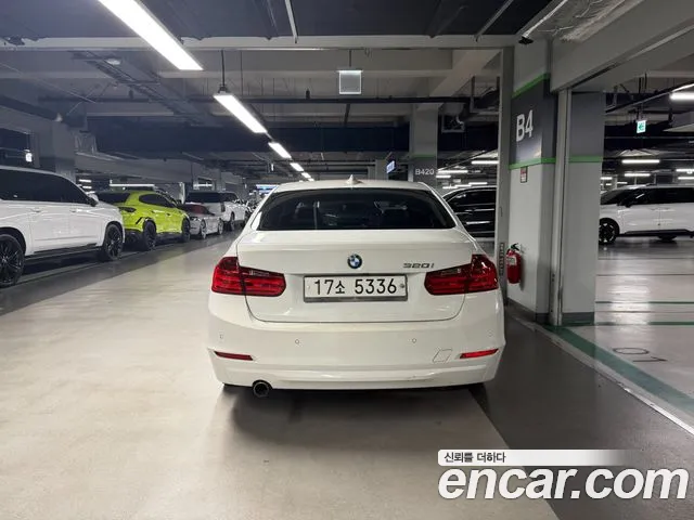 BMW 3-Series 2014 thumb 4