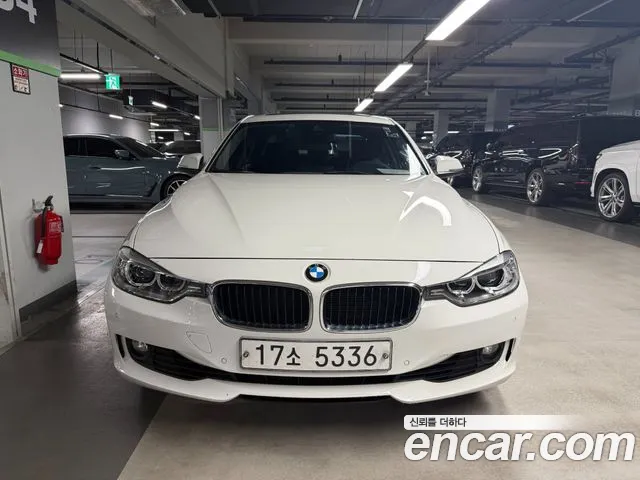 BMW 3-Series 2014 thumb 11