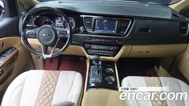 Kia Carnival 2016 thumb 7