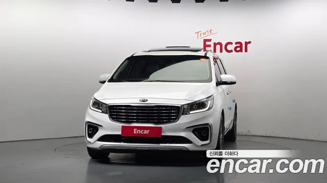 Kia Carnival 2019 thumb 3
