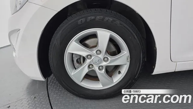 Hyundai Avante 2013 thumb 5