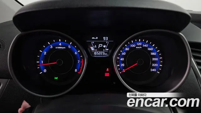 Hyundai Avante 2013 thumb 8
