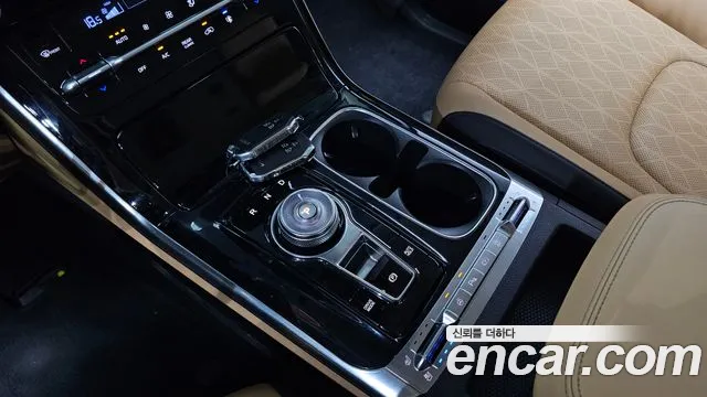Kia Carnival 2021 thumb 8