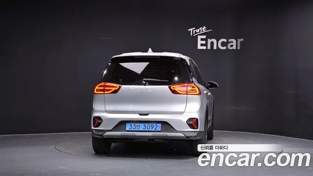 Kia Niro 2022 thumb 4