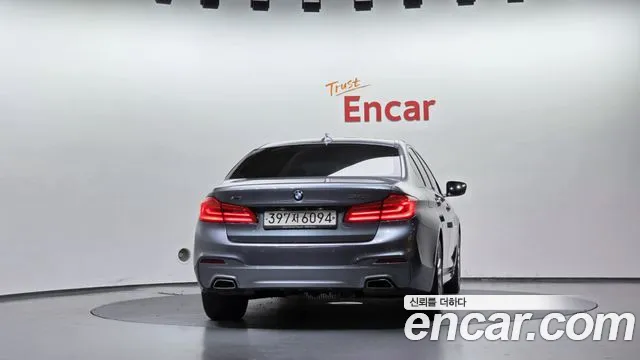 BMW 5-Series 2017 thumb 4