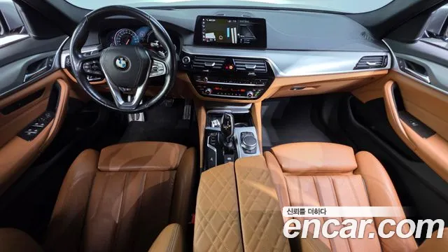 BMW 5-Series 2017 thumb 7