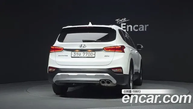 Hyundai Santa Fe 2018 thumb 4
