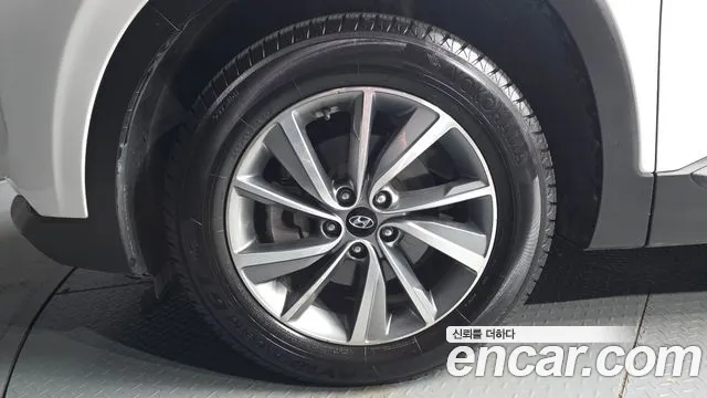 Hyundai Santa Fe 2018 thumb 5