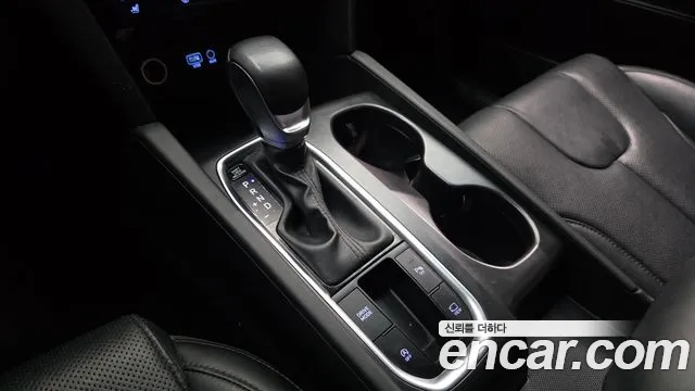 Hyundai Santa Fe 2018 thumb 9