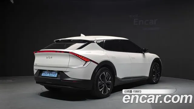 Kia EV6 2022 thumb 2