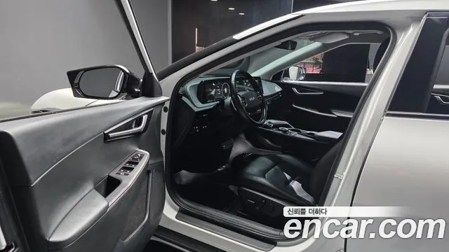 Kia EV6 2022 thumb 10
