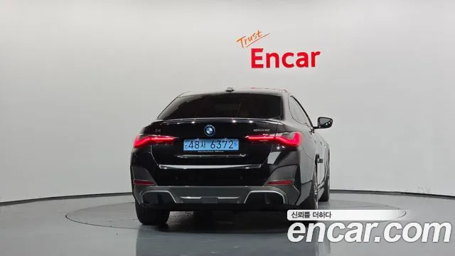 BMW i4 2023 thumb 4
