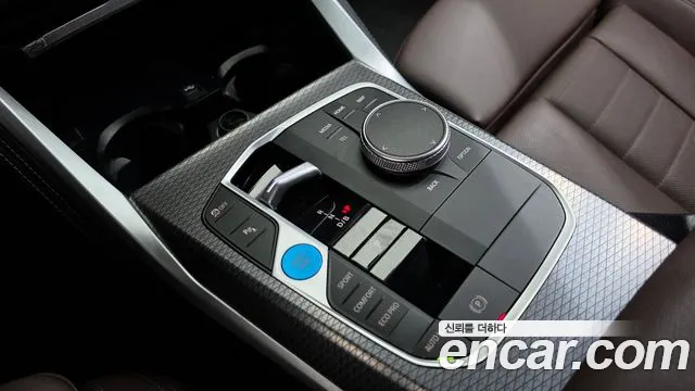 BMW i4 2023 thumb 9