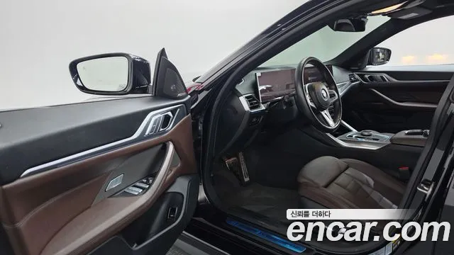 BMW i4 2023 thumb 10