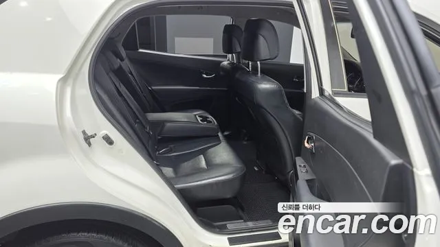 KG_Mobility_Ssangyong KORANDO 2012 thumb 12