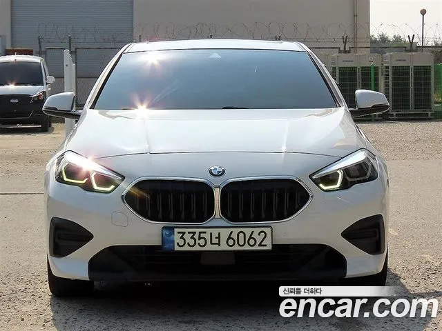 BMW 2-Series 2021 thumb 11