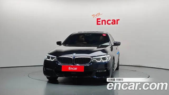 BMW 5-Series 2018 thumb 3