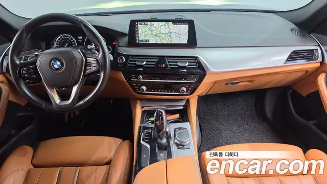 BMW 5-Series 2018 thumb 7