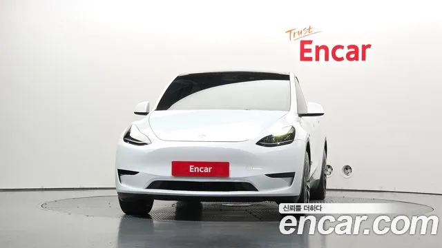 Tesla Model Y 2024 thumb 3