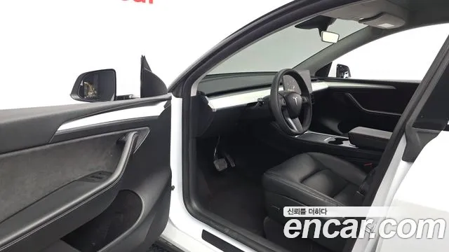 Tesla Model Y 2024 thumb 10