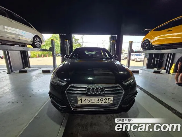 Audi A4 2019 thumb 2