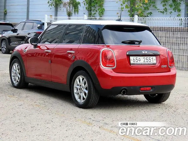 MINI Hatch 2017 thumb 2