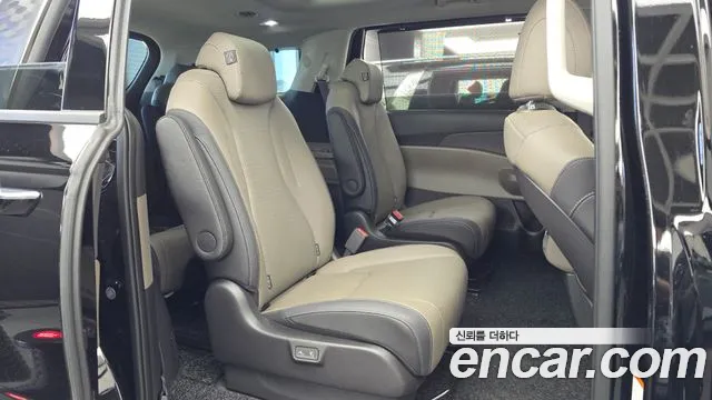Kia Carnival 2025 thumb 12
